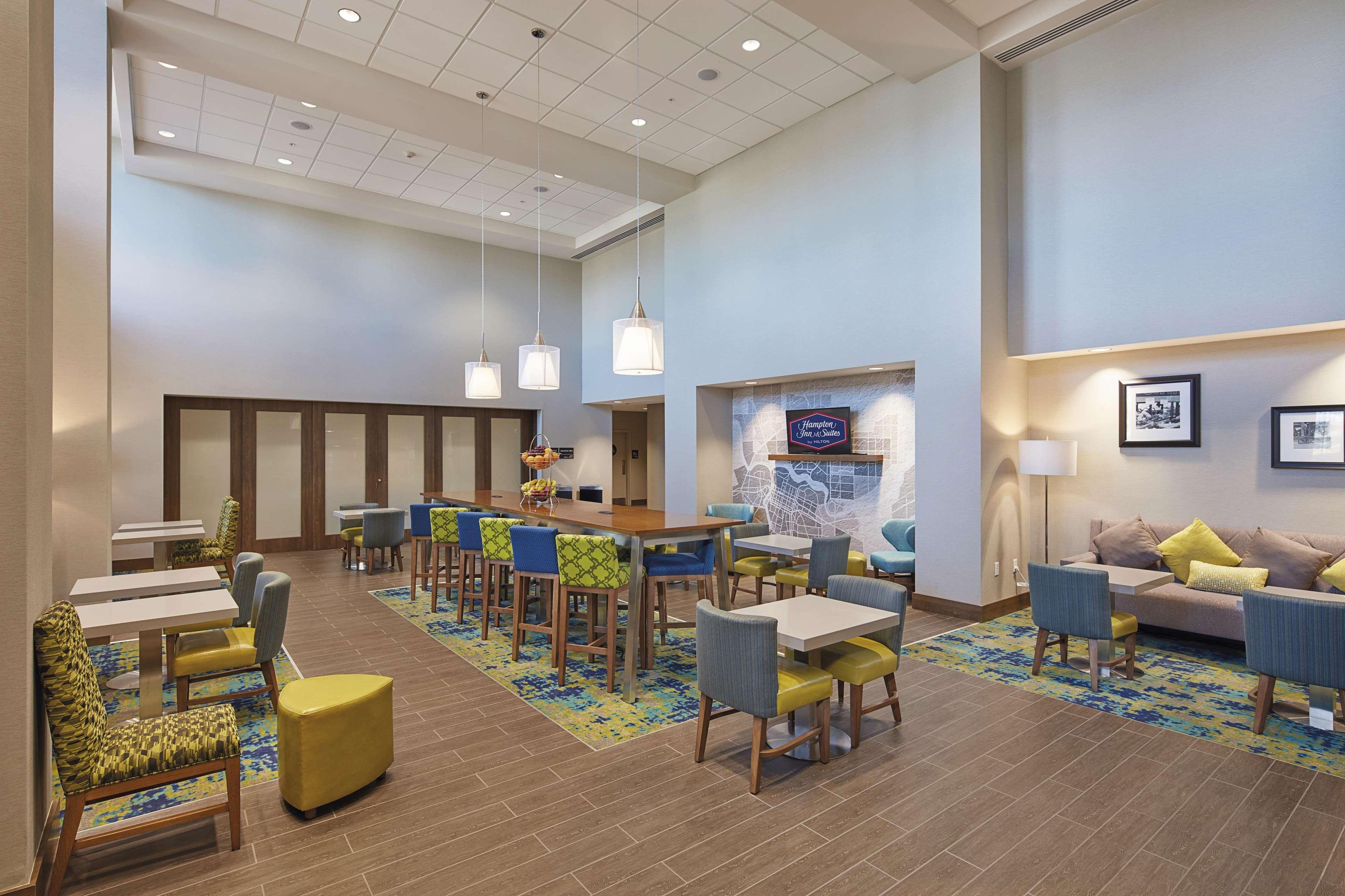 Hampton Inn & Suites Sacramento At Csus Eksteriør billede