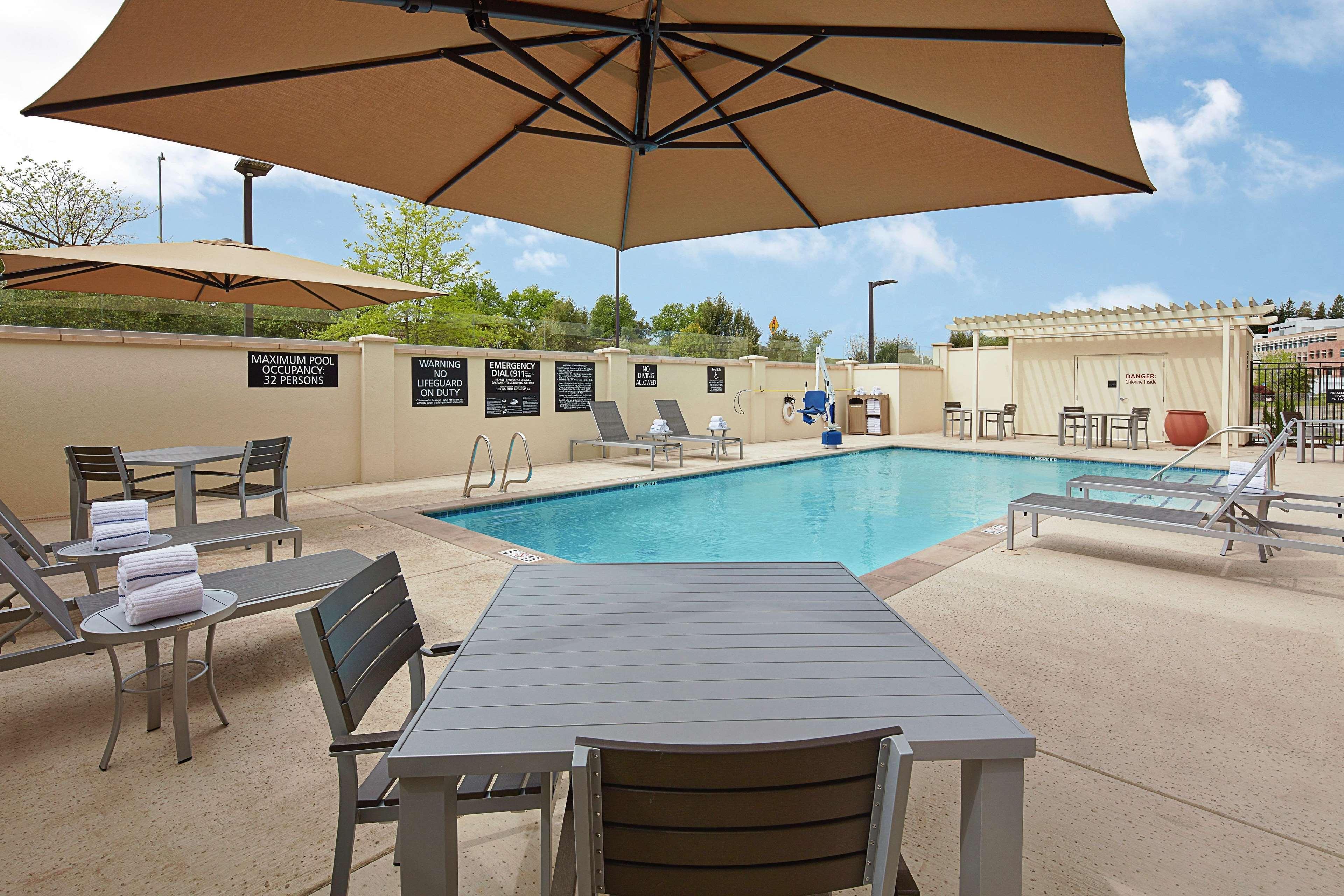 Hampton Inn & Suites Sacramento At Csus Eksteriør billede