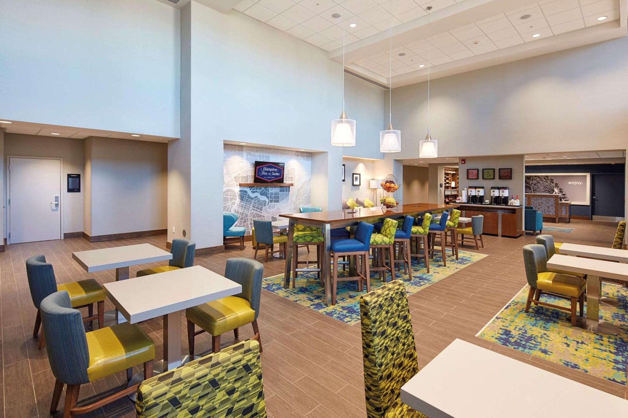 Hampton Inn & Suites Sacramento At Csus Eksteriør billede